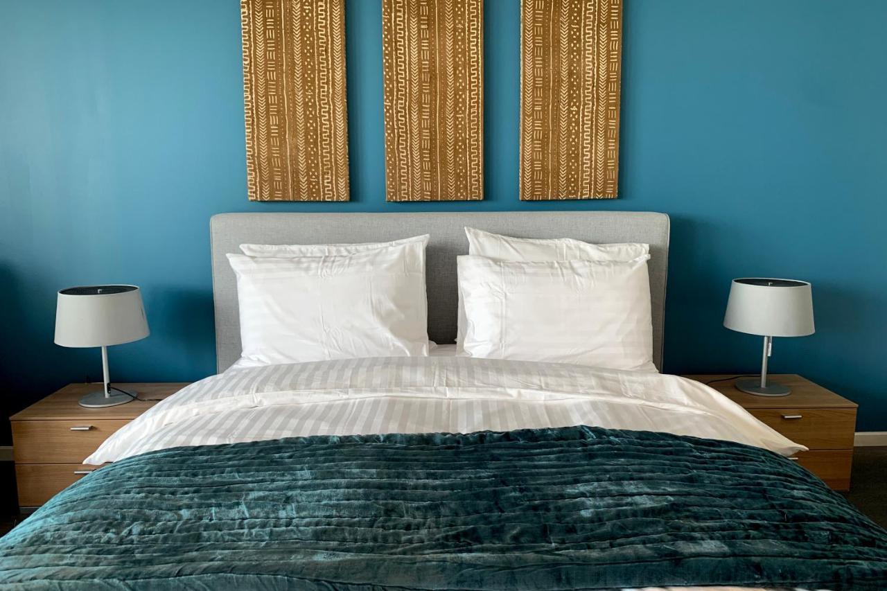 Water Views At Large Luxury One Bed * Dubai