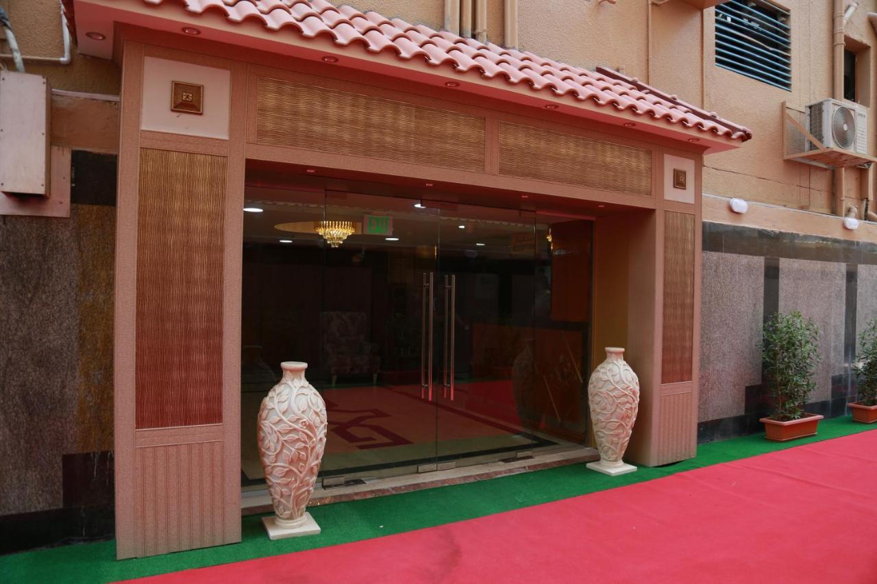 Hotel Dream Square *
