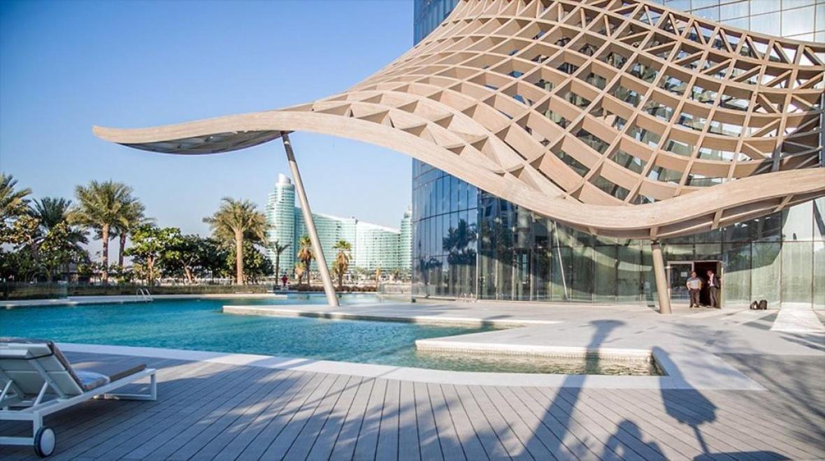 Apartment Water Views At Large Luxury One Bed