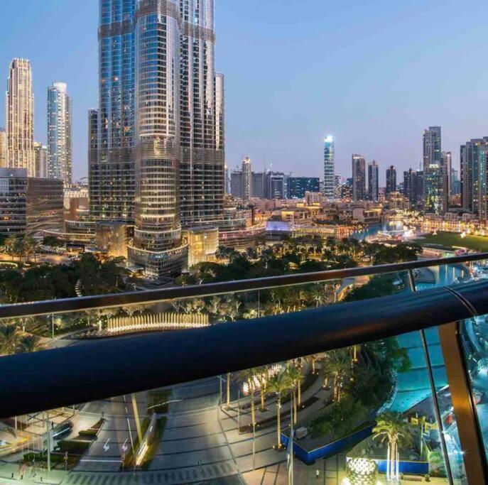 Magnificent Stunning 3 Br With Burj Khalifa View * Dubai