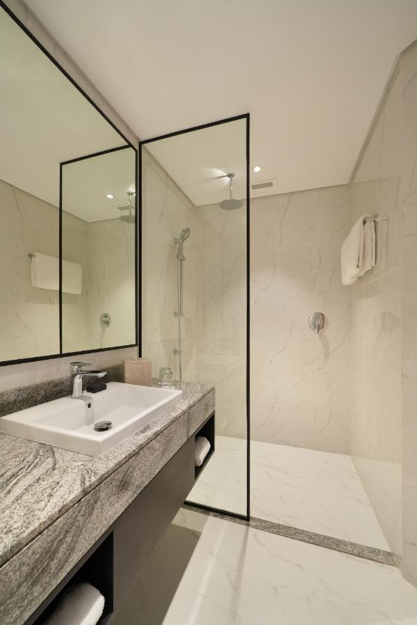 Hotel Arabian Park Dubai, An Edge By Rotana