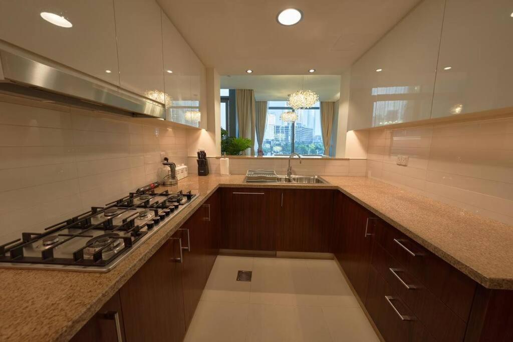 Magnificent Stunning 3 Br With Burj Khalifa View