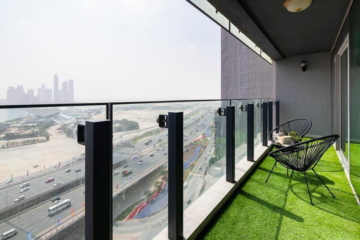 Frank Porter - D1 Jaddaf Apartment Dubai