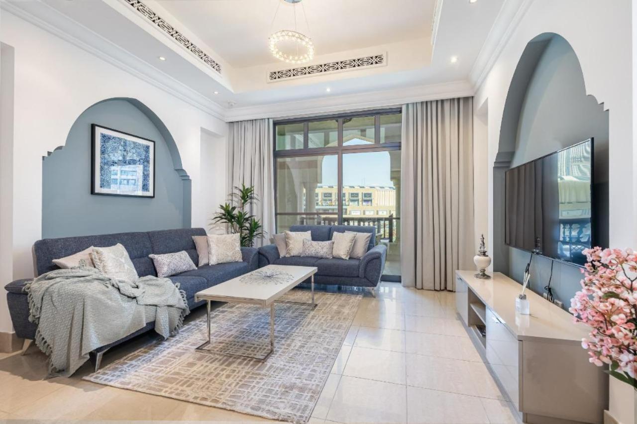 1bdr With Burj Khalifa View I Walking Distance To Mall I Tajeer Apartment