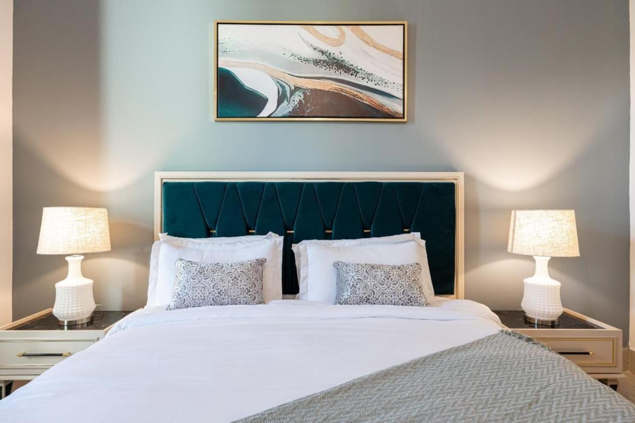 1bdr With Burj Khalifa View I Walking Distance To Mall I Tajeer * Dubai