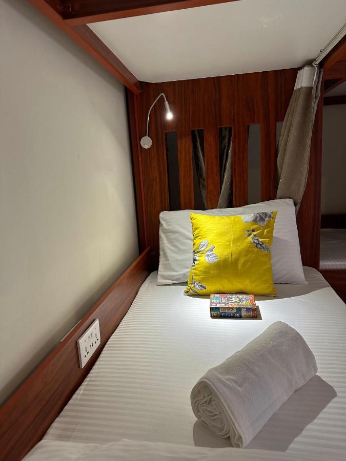 Business Backpackers Jbr Hostel