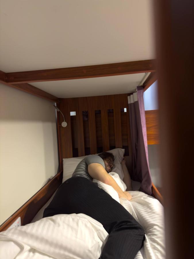 Business Backpackers Jbr