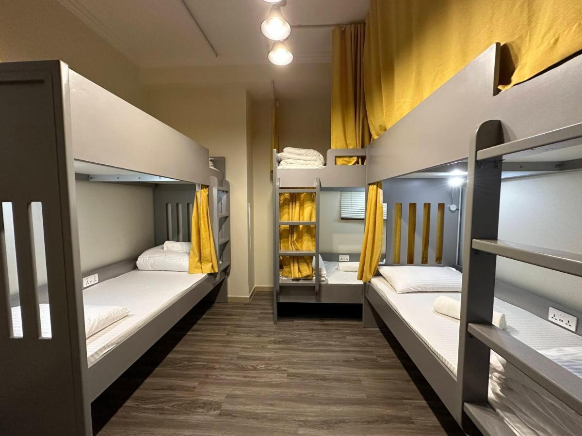 Business Backpackers Jbr Hostel *