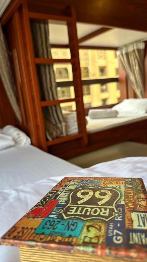 Business Backpackers Jbr * Dubai