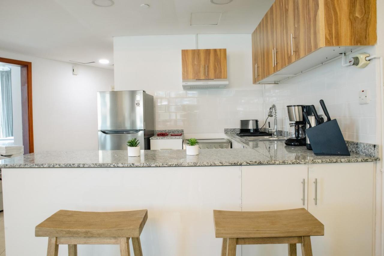 Stunning 2 Bedroom Overlooking Lake Dubai