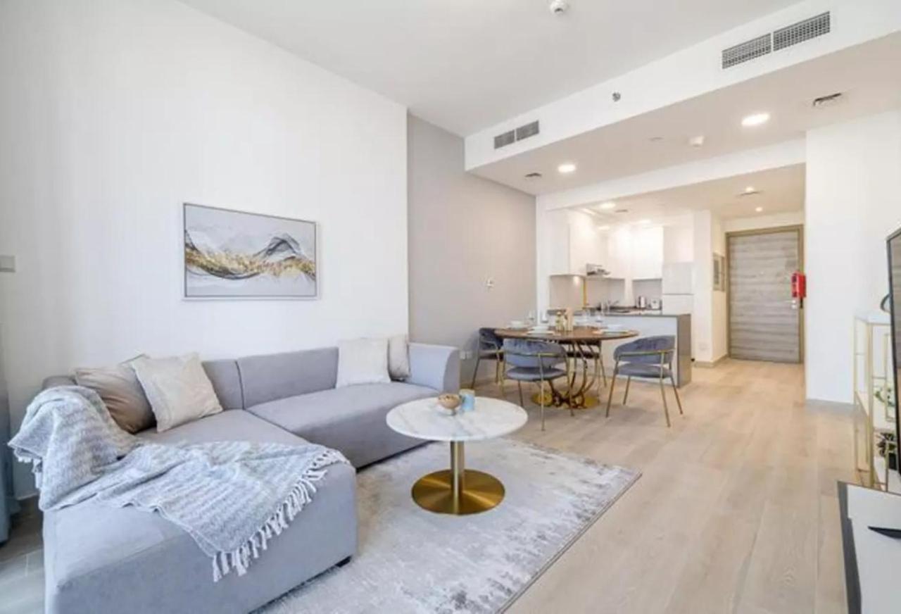 Oyo 849 116 Alcove Residence, Jvc - 1br *