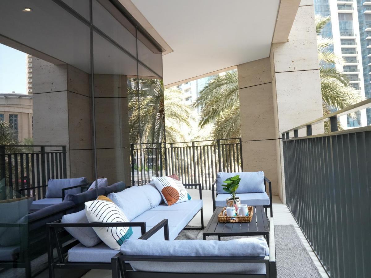 Higuests - Elegant With Terrace Minutes From Burj Khalifa Dubai