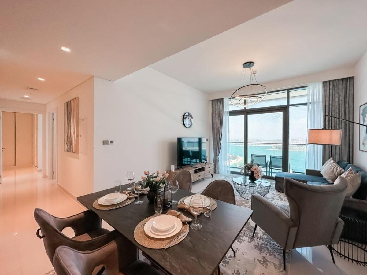 Apartment Luton Vacation Homes: Beachfront With Sea View Dubai