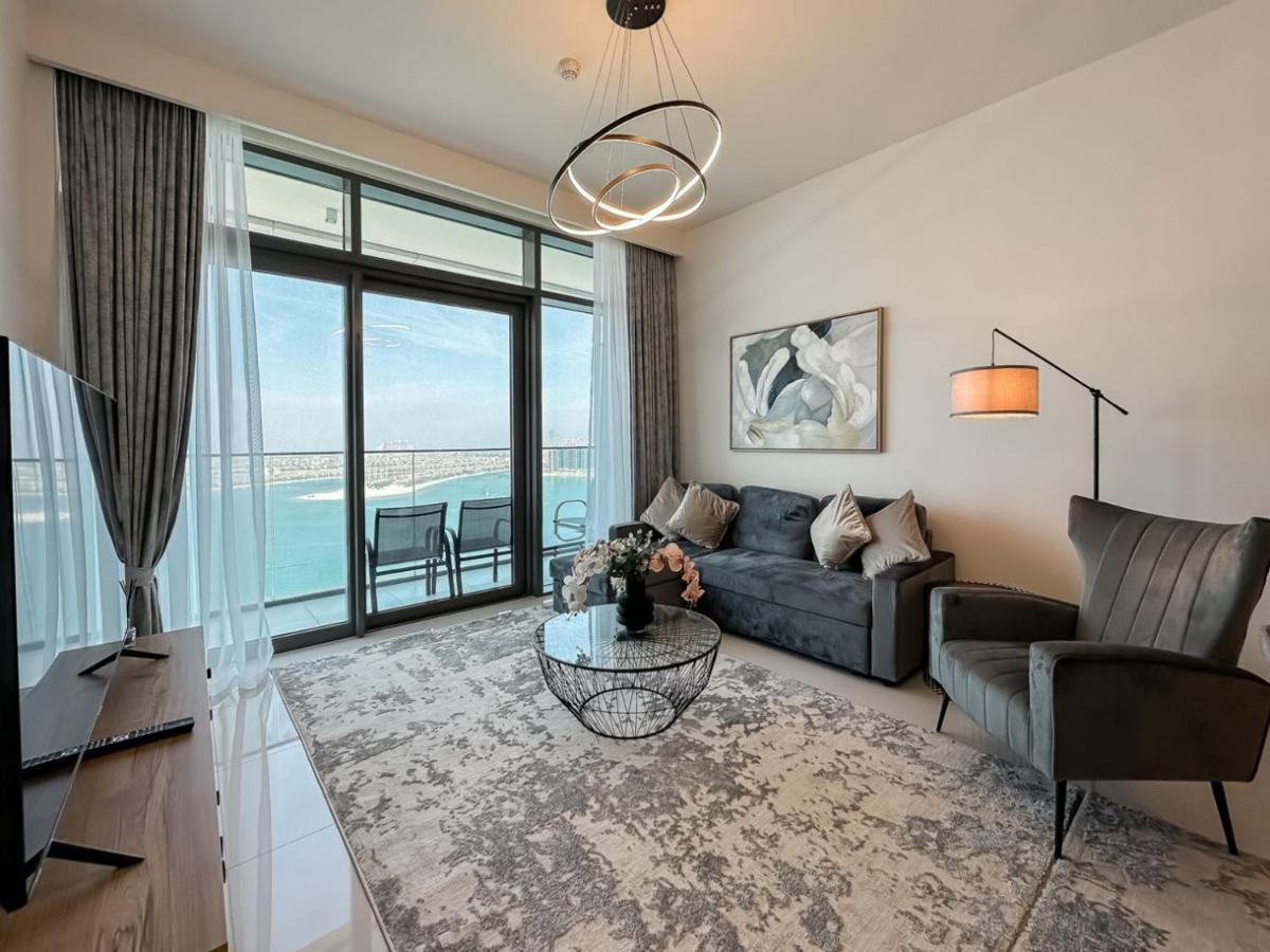 Luton Vacation Homes: Beachfront With Sea View Dubai