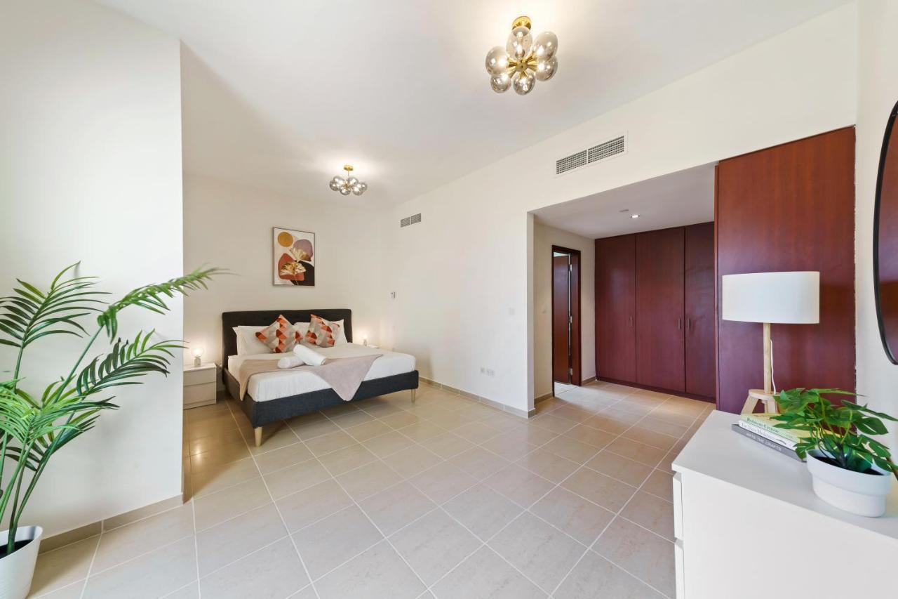 Large Jbr 2br W/ Balcony / Heart Of Marina Daire
