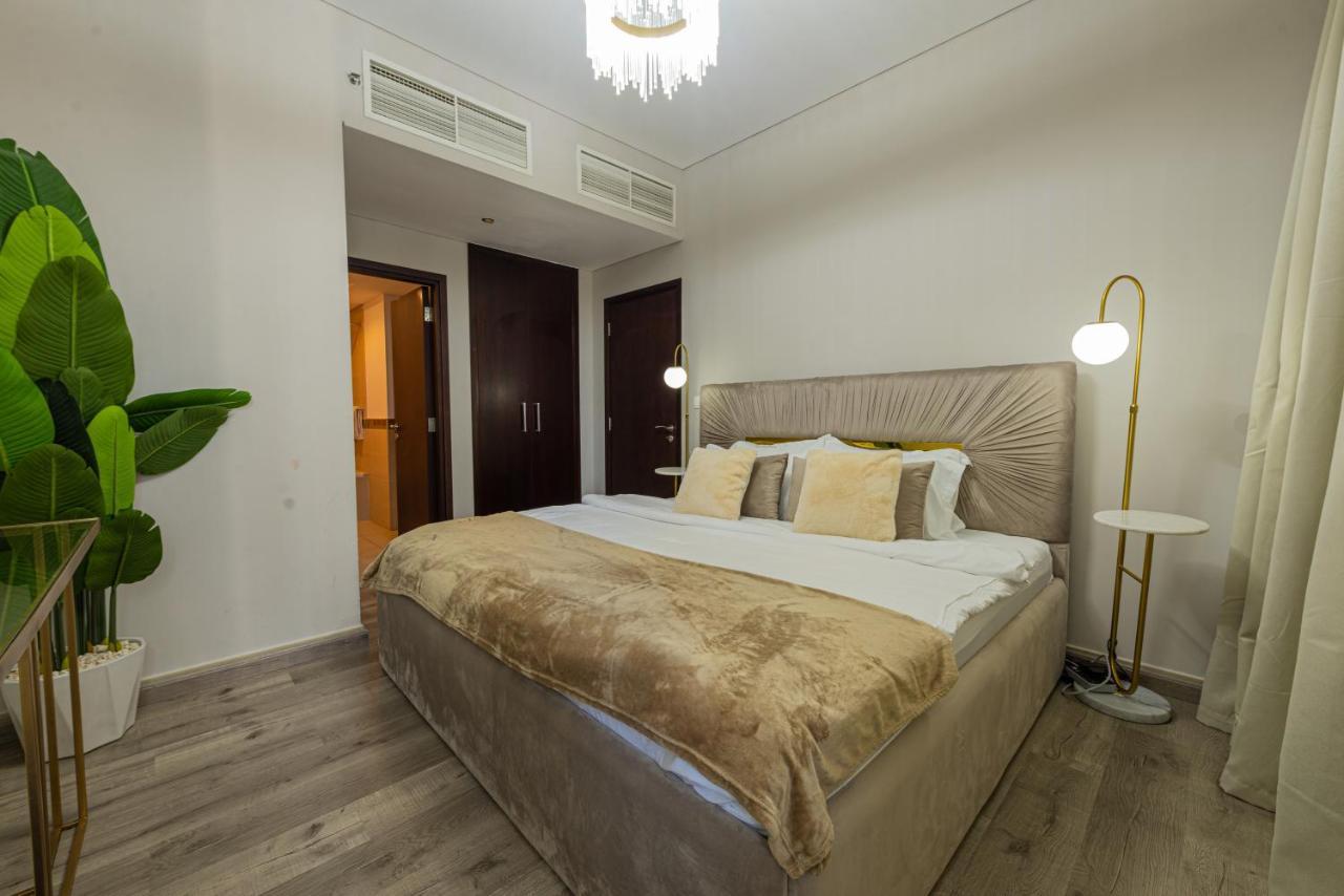 Apartment First Class 2br With Full Burj Khalifa And Fountain View Dubai
