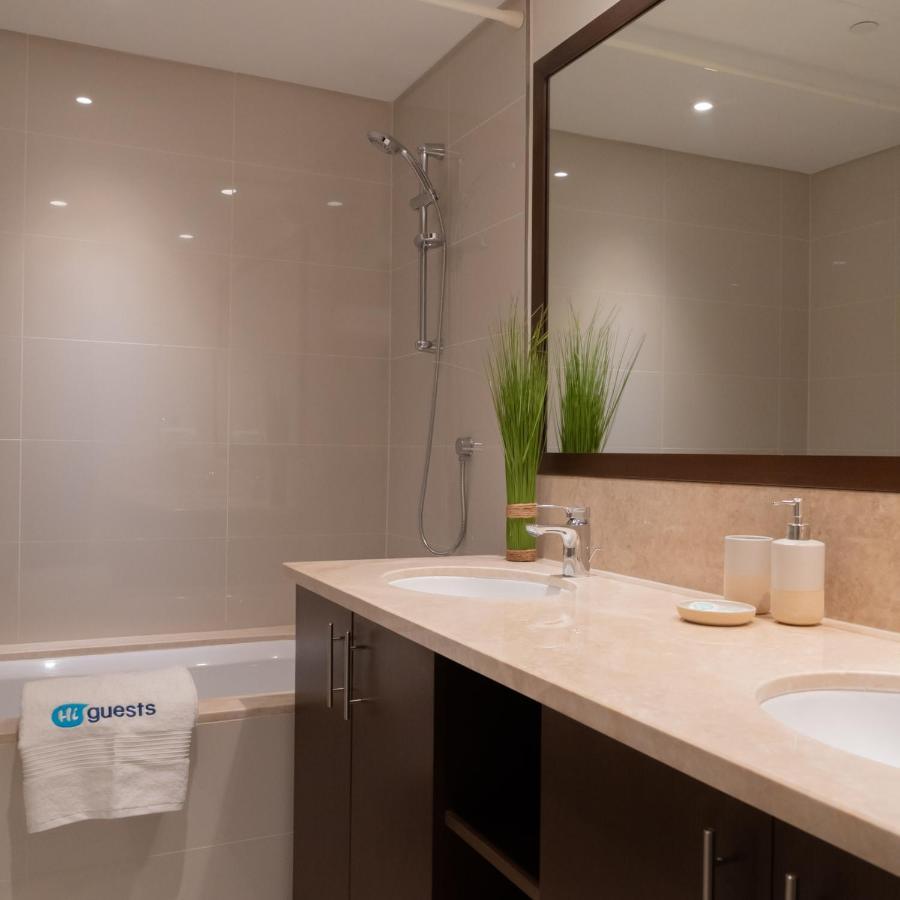 Higuests - Elegant With Terrace Minutes From Burj Khalifa Dubai