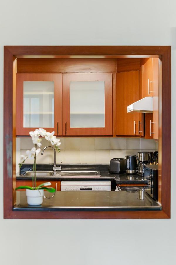 Large Jbr 2br W/ Balcony / Heart Of Marina Daire