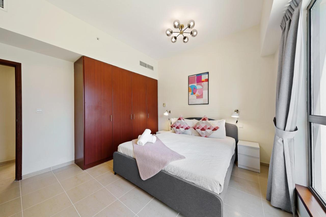 Large Jbr 2br W/ Balcony / Heart Of Marina Daire