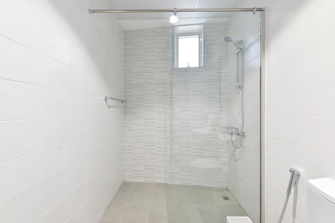 Dunya Tower - Downtown Luxury - 5 Min Walk To Mall! Daire