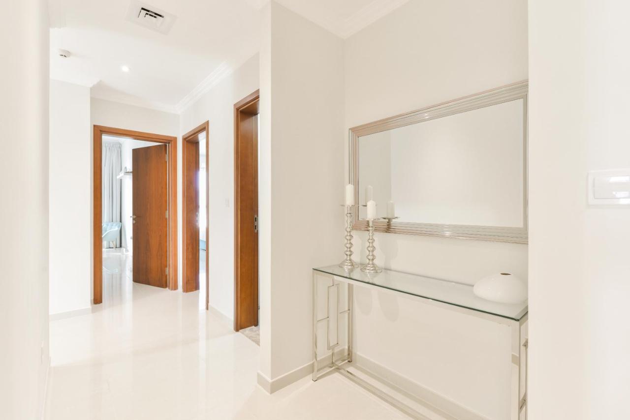 Dunya Tower - Downtown Luxury - 5 Min Walk To Mall! Daire