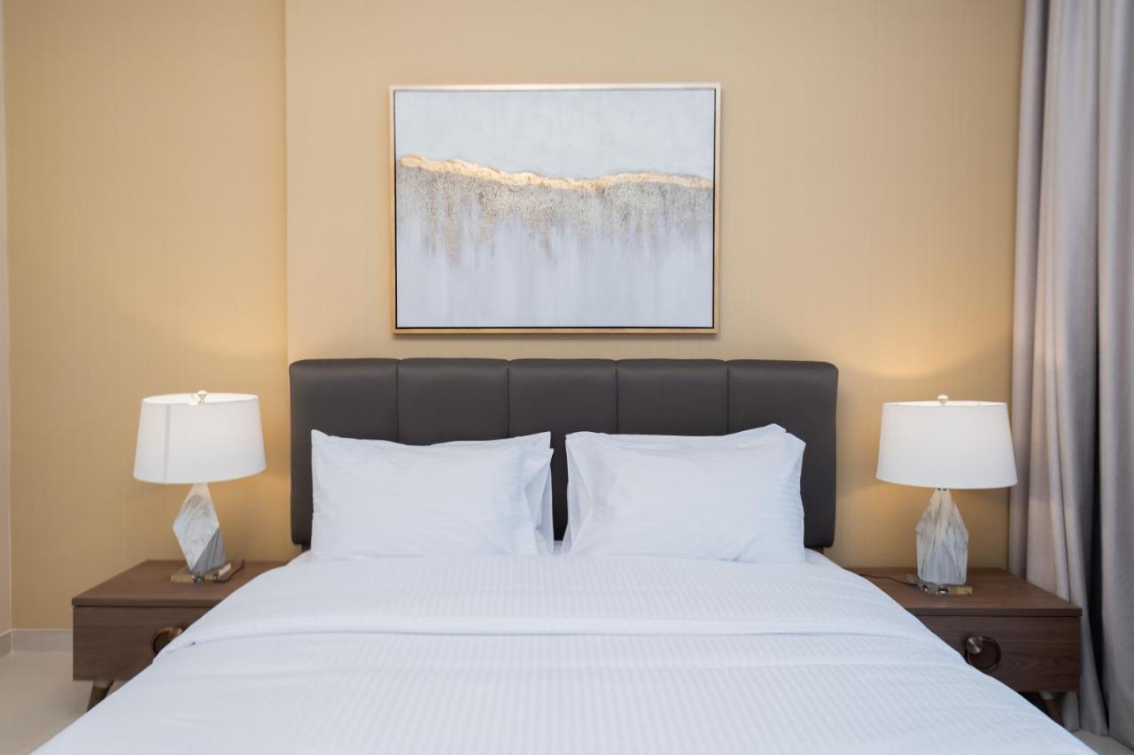 Kasco Homes Waves Tower Business Bay * Dubai