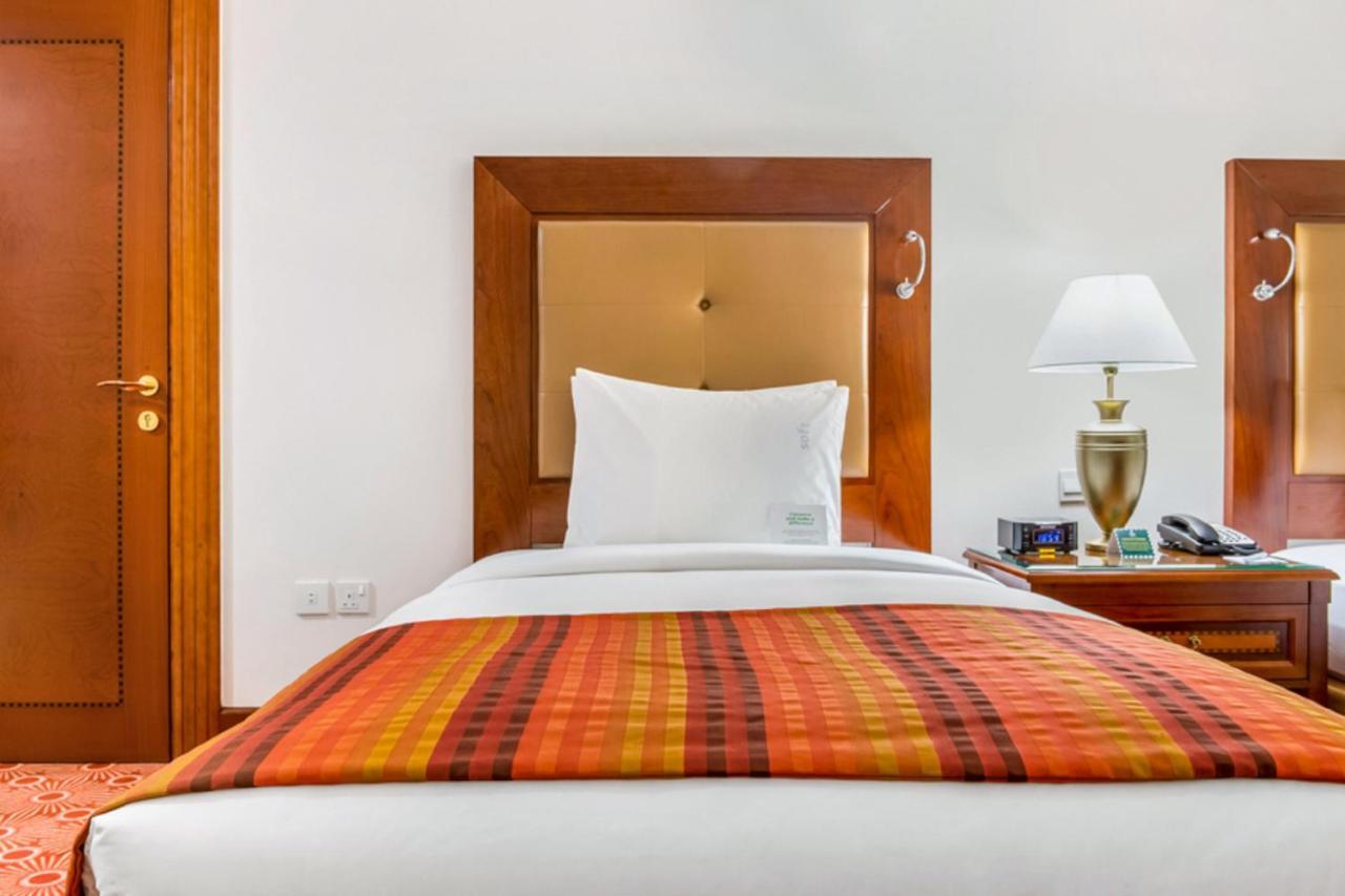 Sunday International Hotel 4*