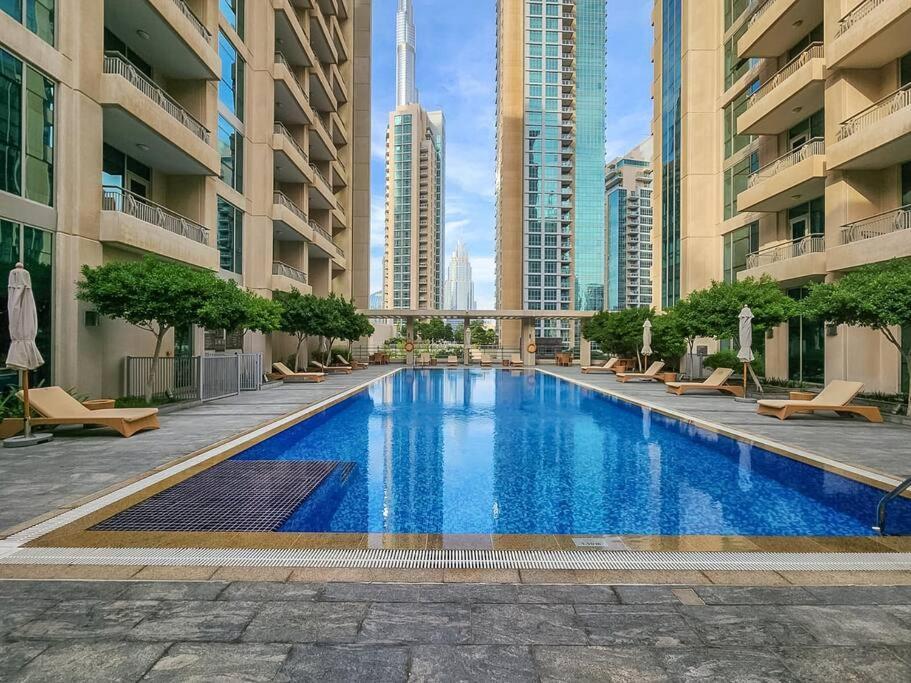 Vogue Downtown - Boulevard Tower - Burj Khalifa View Apartment Dubai