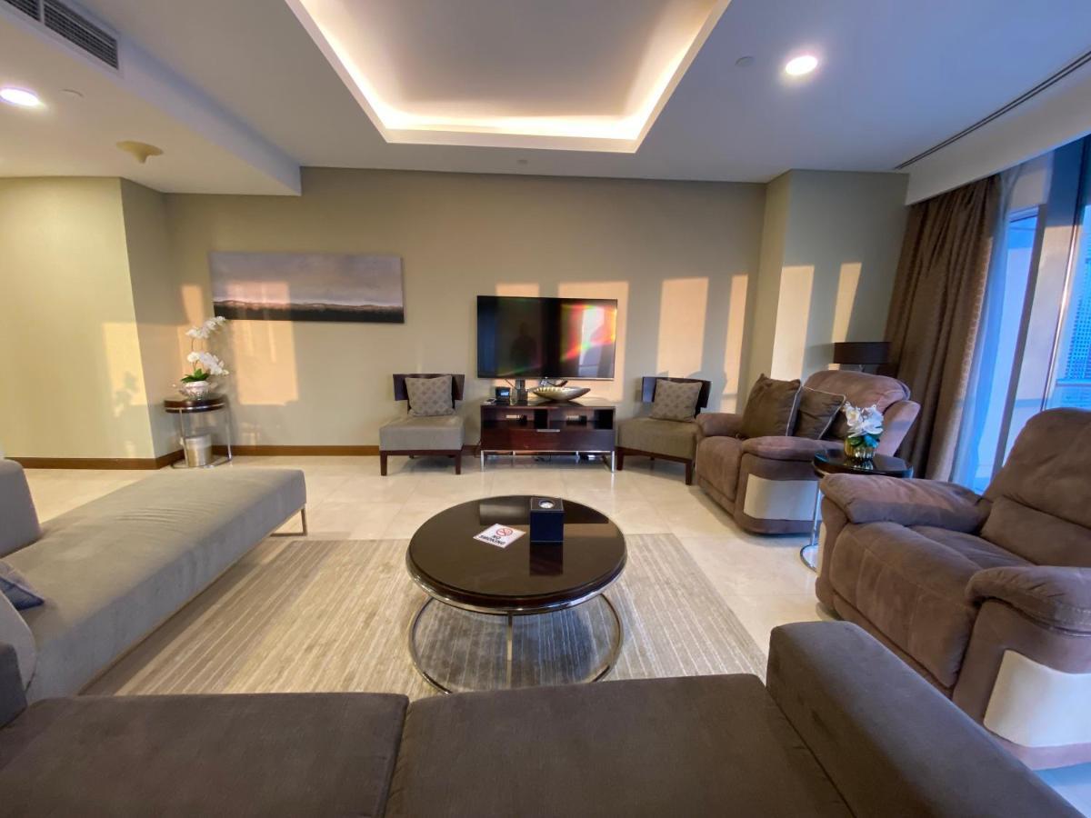 Superhost - Luxurious Apartment, 2-min From The Burj Khalifa - Address Mall Daire *