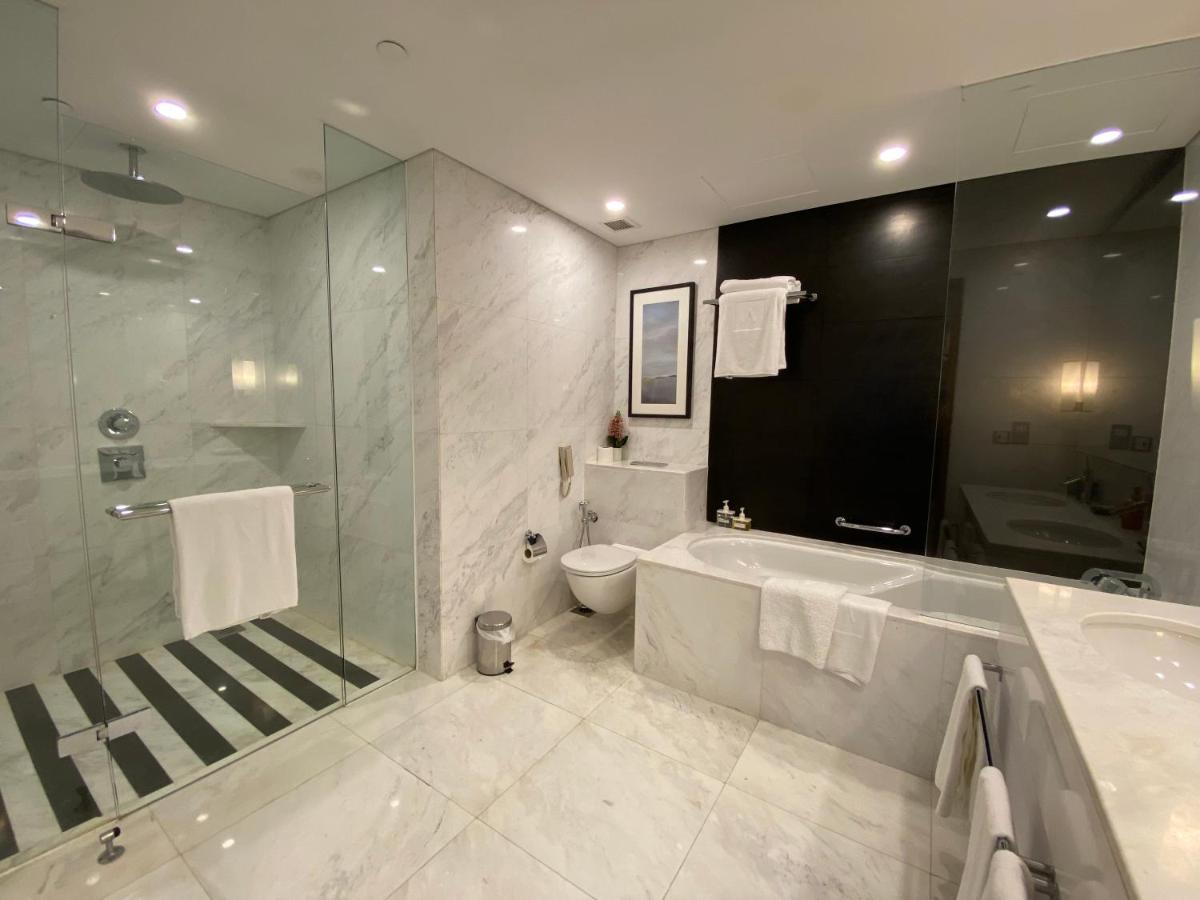 Superhost - Luxurious Apartment, 2-min From The Burj Khalifa - Address Mall Daire