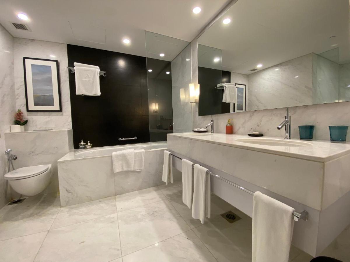 Daire Superhost - Luxurious Apartment, 2-min From The Burj Khalifa - Address Mall Dubai