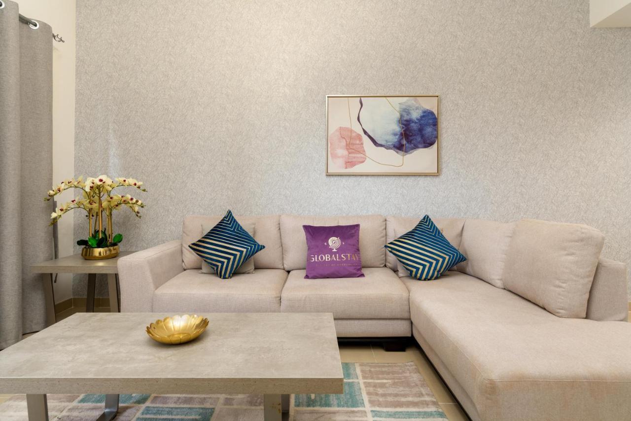 Globalstay At Palm Jumeirah Beachfront Paradise With Pool And Gym Daire *