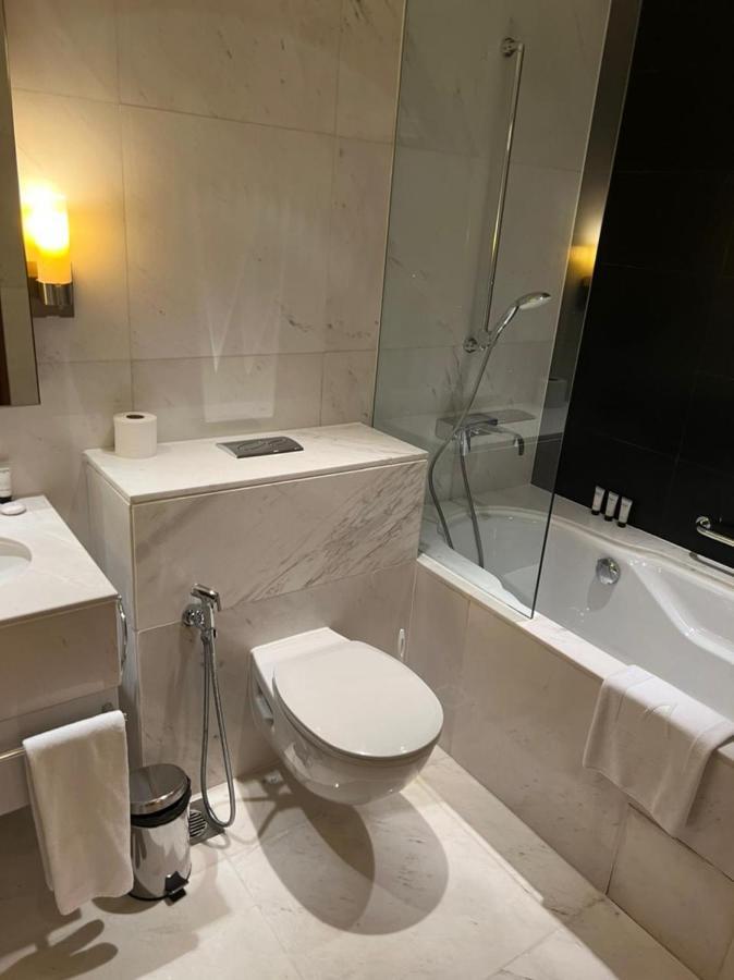 Address Mall Fashion Avenue 17 Floor Apartment *
