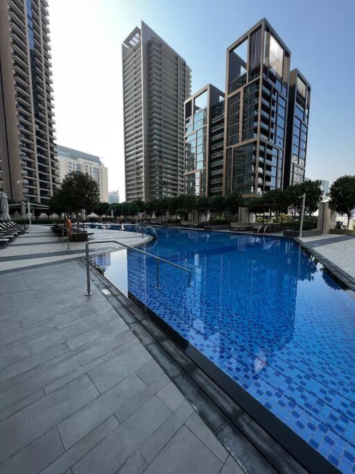 Apartment Luxurious 2 Bed Sleeps 6 In Downtown *
