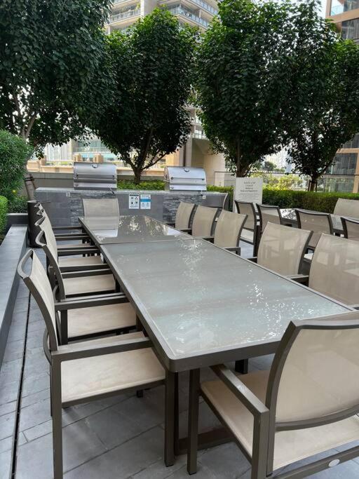 Luxurious 2 Bed Sleeps 6 In Downtown Apartment *