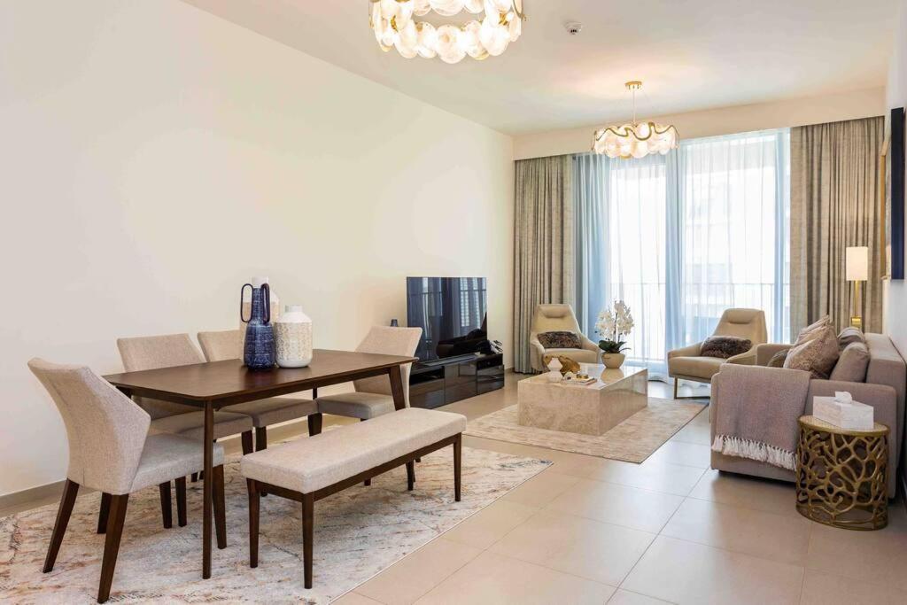 Luxurious 2 Bed Sleeps 6 In Downtown Apartment *
