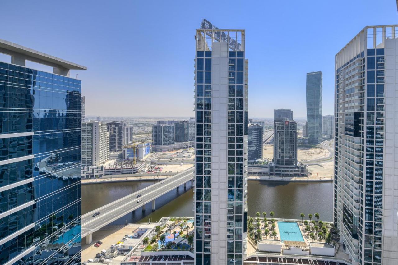 Maison Privee - Luxury, Spacious, Modern Near Burj Khalifa And Canal Apartment Dubai