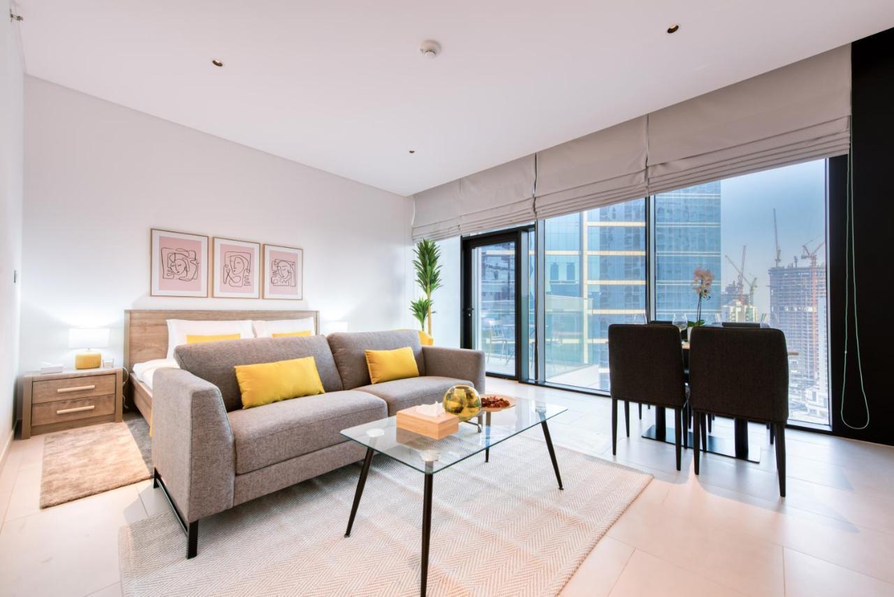 Maison Privee - Luxury, Spacious, Modern Near Burj Khalifa And Canal Apartment Dubai