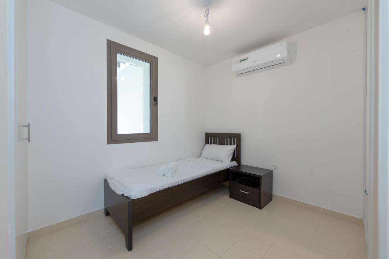 Stunning 4 Bedroom Townhouse In Townsquare *