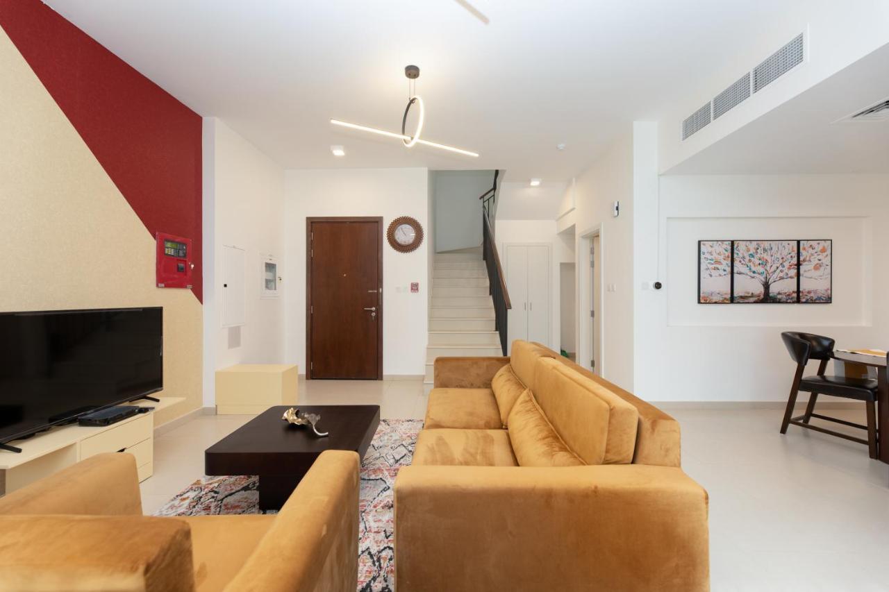 Apartment Stunning 4 Bedroom Townhouse In Townsquare