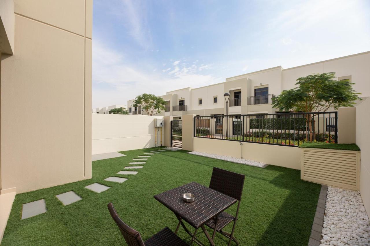 Stunning 4 Bedroom Townhouse In Townsquare Apartment