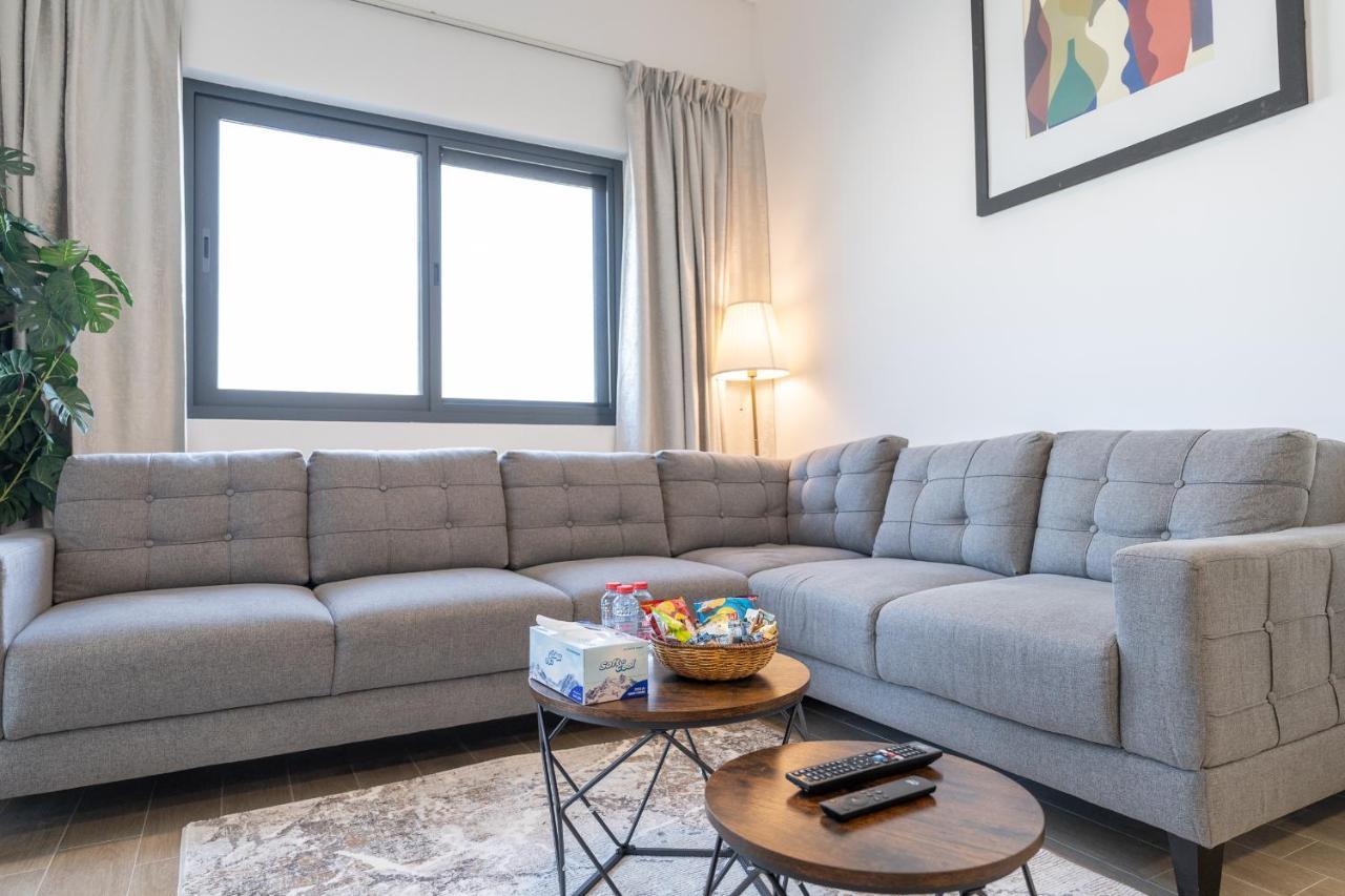 Trinity Homes - Luxury 2br With Modern Amenities, Near To Energy Metro Station Apartamento *