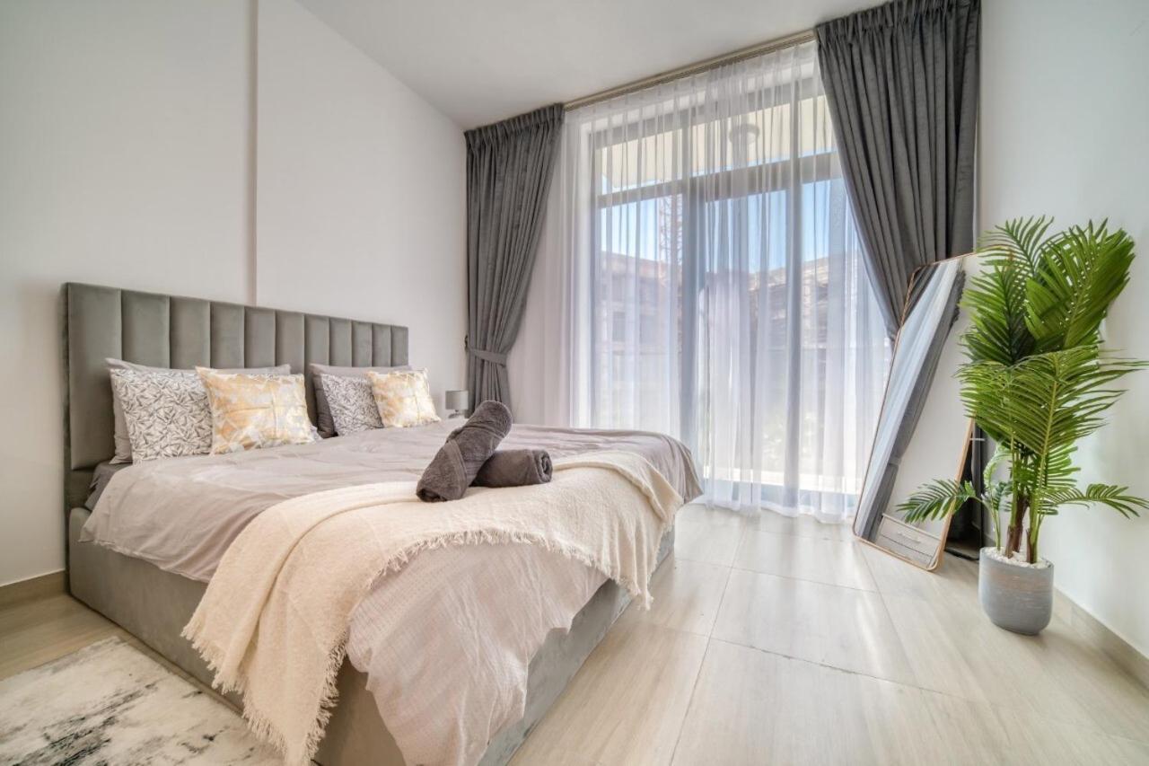 Modern Living Apartment