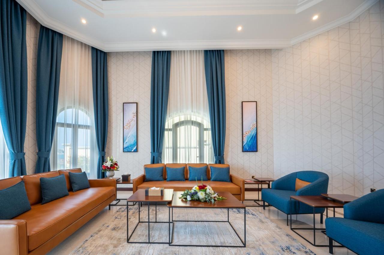 Villa The S Holiday Homes - Luxurious 5 Bedrooms At Palm Jumeirah With Private Swimming Pool And Private Beach Access