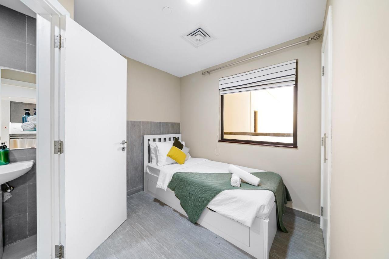 Apartment Exquisite 3br + Kids In Jbr W/ Ain View