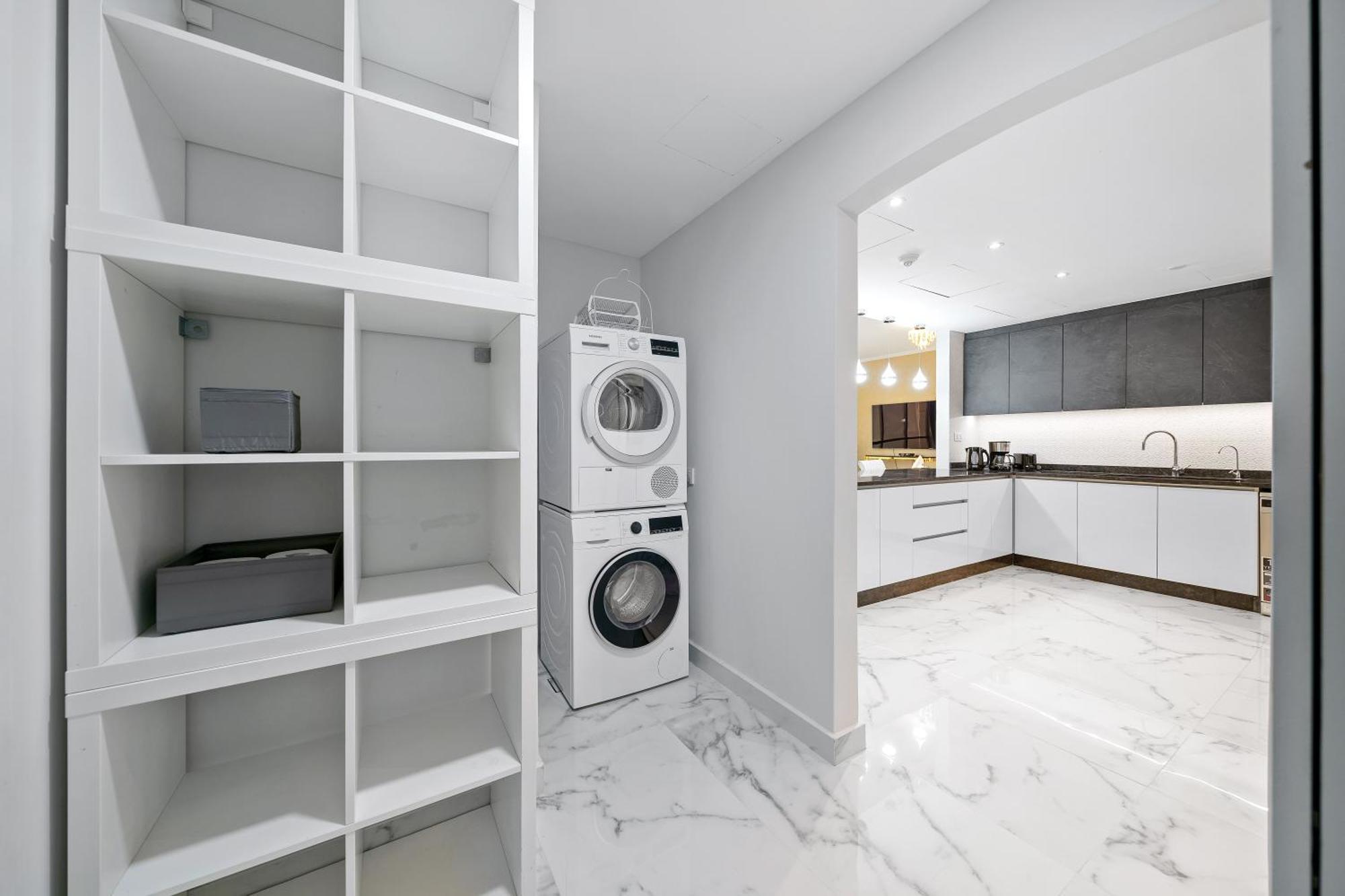 Apartment Exquisite 3br + Kids In Jbr W/ Ain View