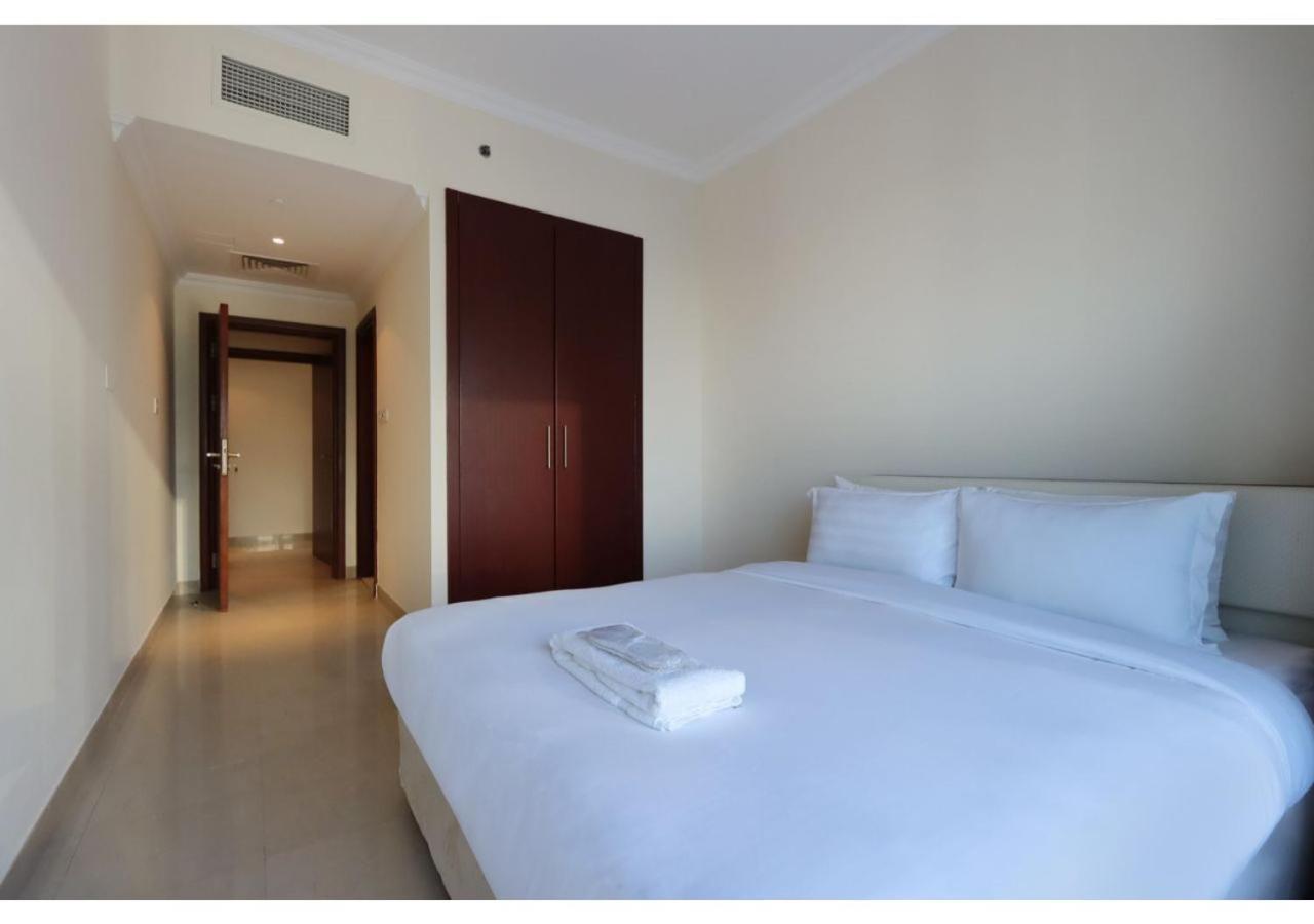 Spacious 3 Bedroom With Marina View - Near Marina Mall Dubai