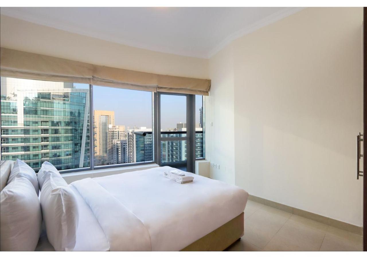 Spacious 3 Bedroom With Marina View - Near Marina Mall Apartment