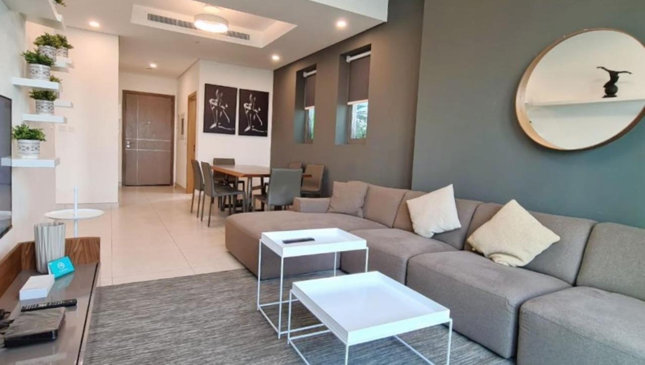 Spacious 1br With Balcony & Rooftop Pool The Bay Business Bay