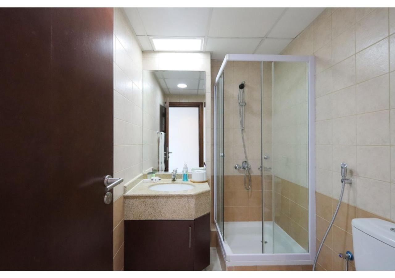 Spacious 3 Bedroom With Marina View - Near Marina Mall * Dubai